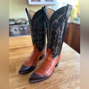 Vintage Tony Lama Western Boots lizard pattern Size 6.5 women's